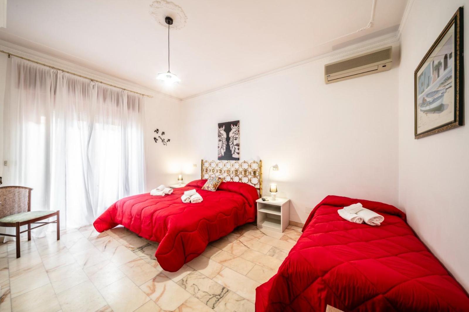Suite Apartment Taormina Bagian luar foto